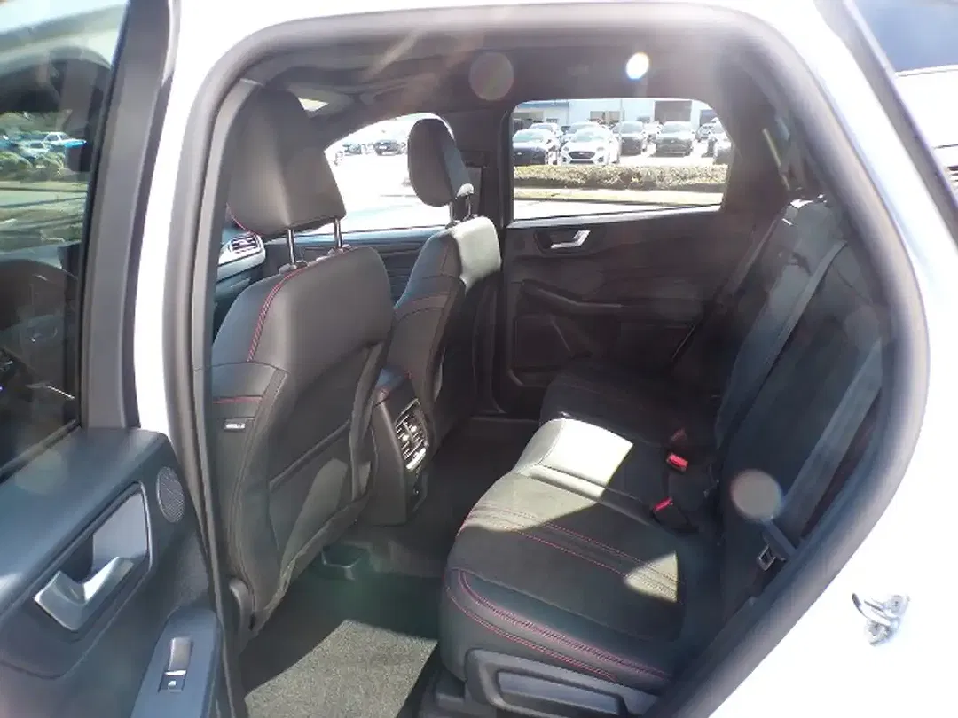 Ford Kuga PHEV ST-Line - Thumbnail 14