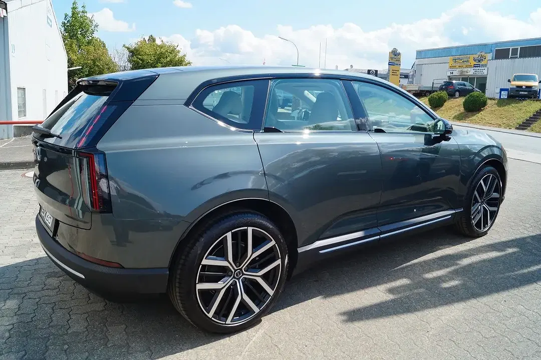 Volvo EX60 EV AUT AWD Ultra - Thumbnail 4
