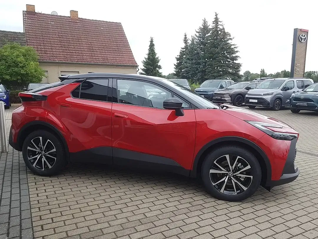 Toyota C-HR Teamplayer - Thumbnail 3