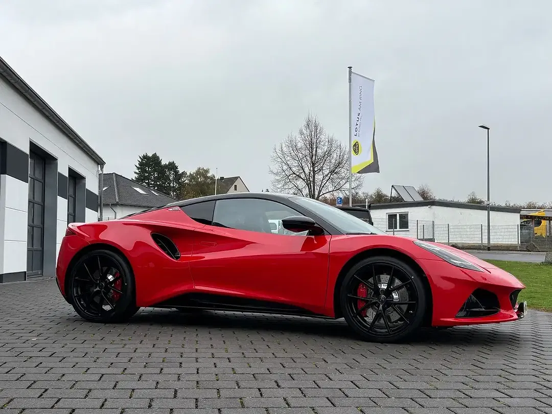 Lotus Emira V6 SE - Thumbnail 3