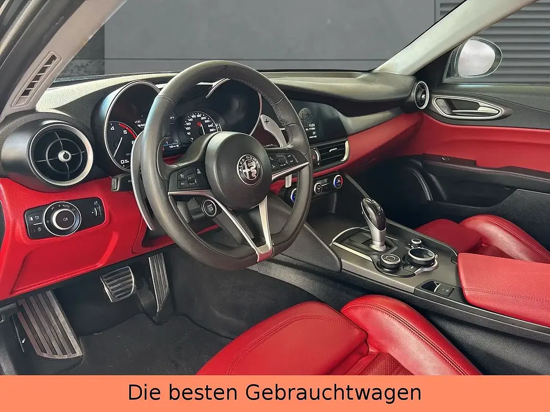 Alfa Romeo Giulia - Thumbnail 11