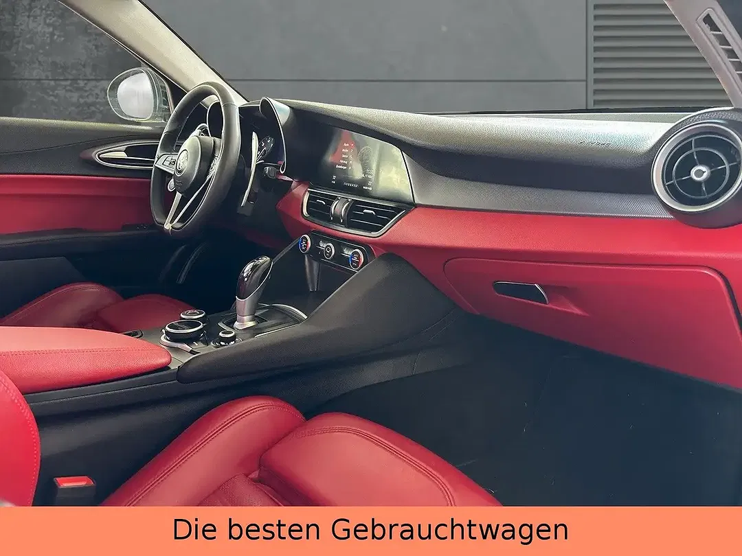 Alfa Romeo Giulia - Thumbnail 14