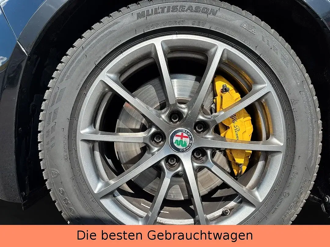 Alfa Romeo Giulia - Thumbnail 9