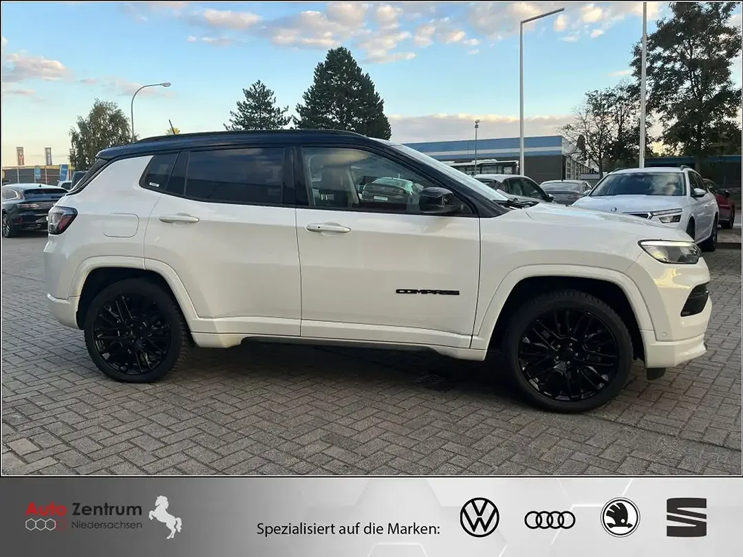 Jeep Compass 1.3 T4 PHEV Hybrid 4xe Limited - Thumbnail 3