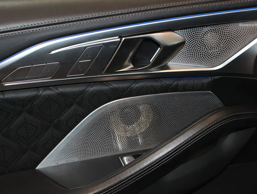 BMW M8 M Competition Coupe - Thumbnail 8
