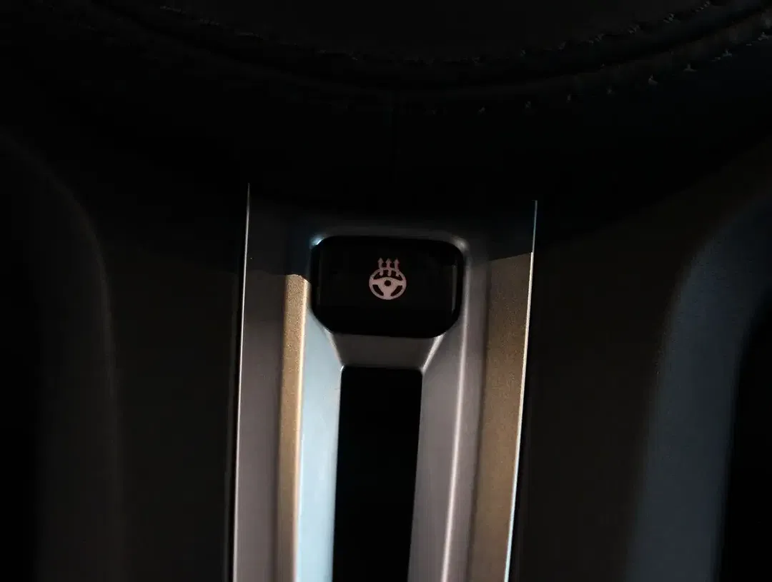 BMW M8 M Competition Coupe - Thumbnail 11