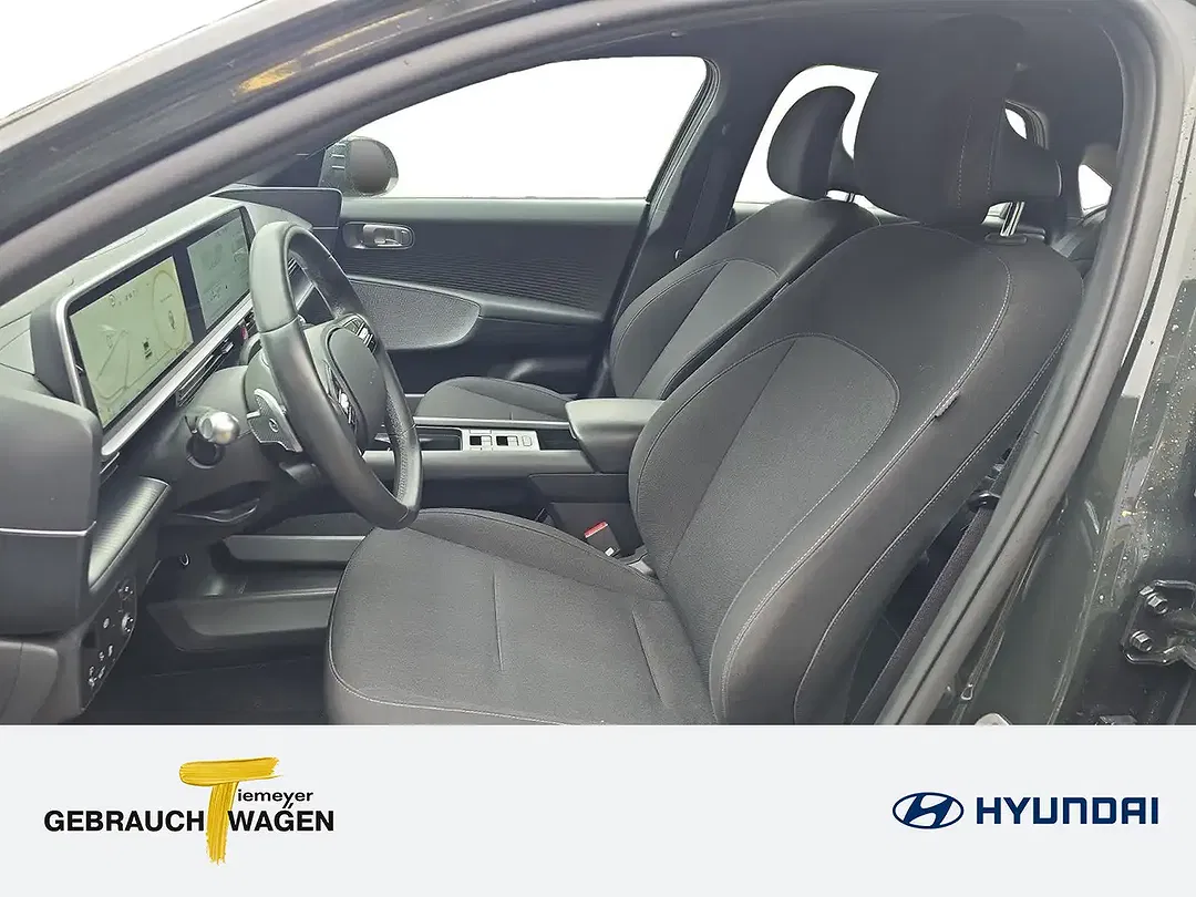 Hyundai IONIQ 6 - Thumbnail 10