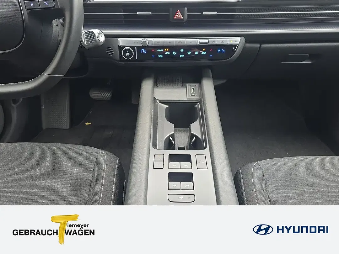 Hyundai IONIQ 6 - Thumbnail 13