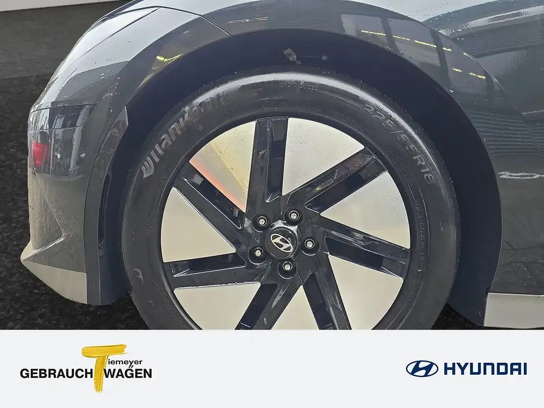 Hyundai IONIQ 6 - Thumbnail 9