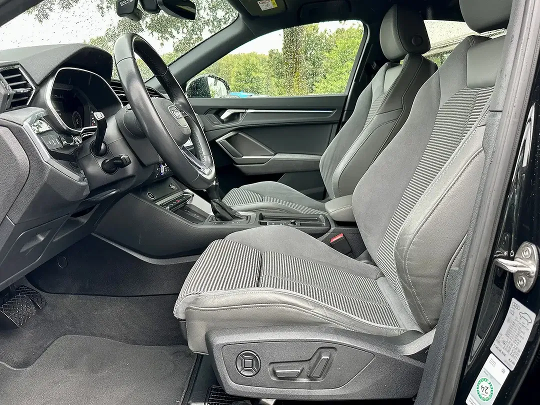 Audi Q3 quattro Matrix LED Sportback - Thumbnail 13