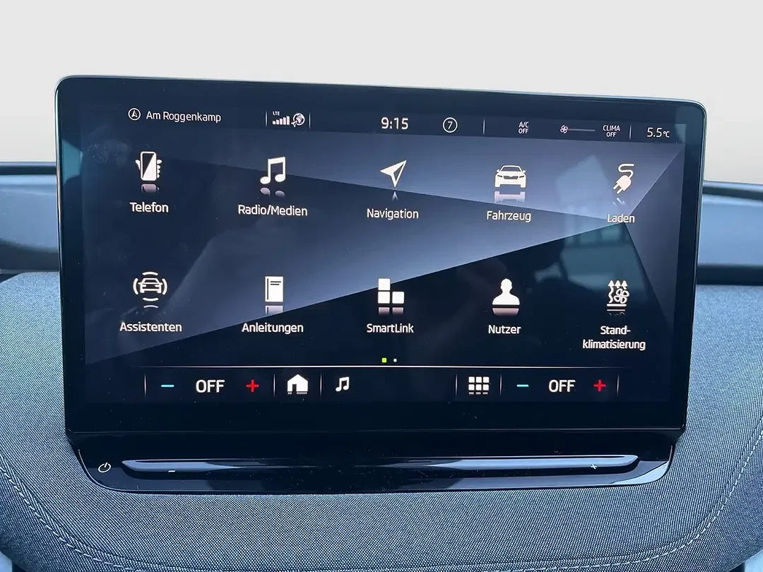 Skoda Enyaq 50 Loft - Thumbnail 10