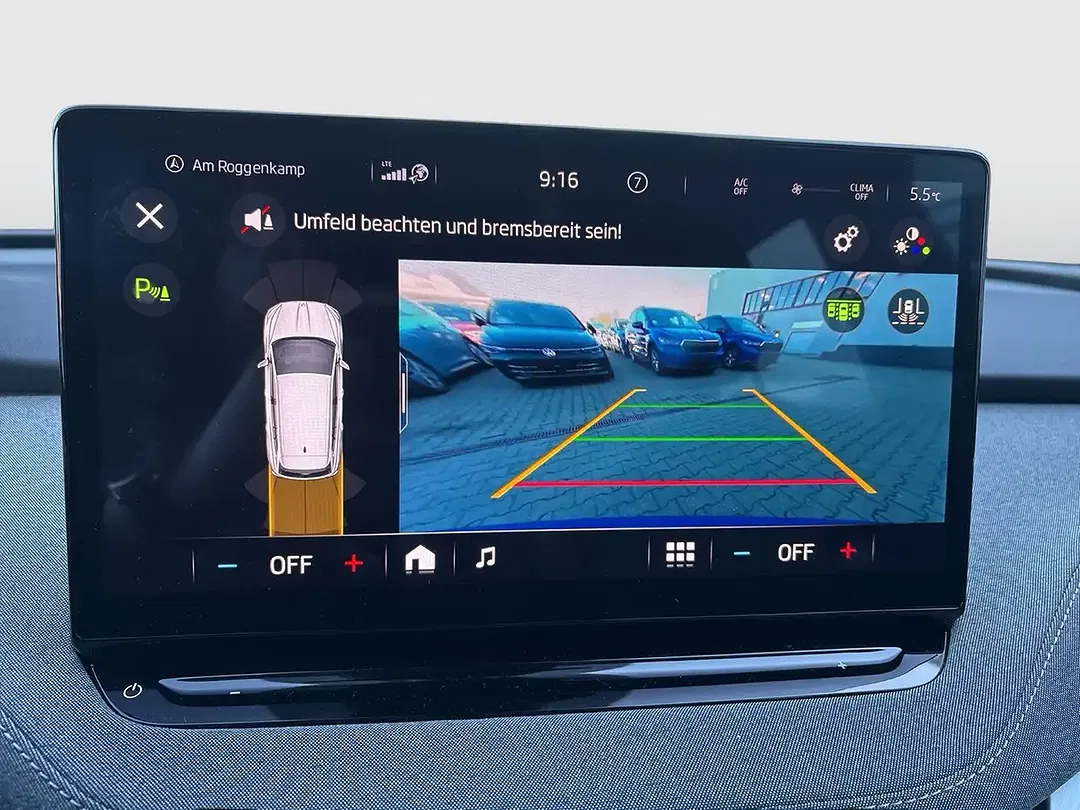 Skoda Enyaq 50 Loft - Thumbnail 12