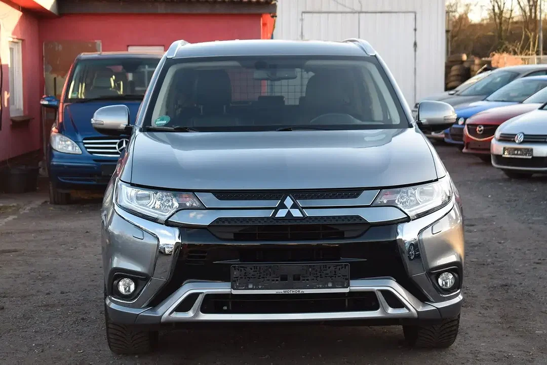 Mitsubishi Outlander PHEV 4WD Basis Spirit - Afbeelding 1