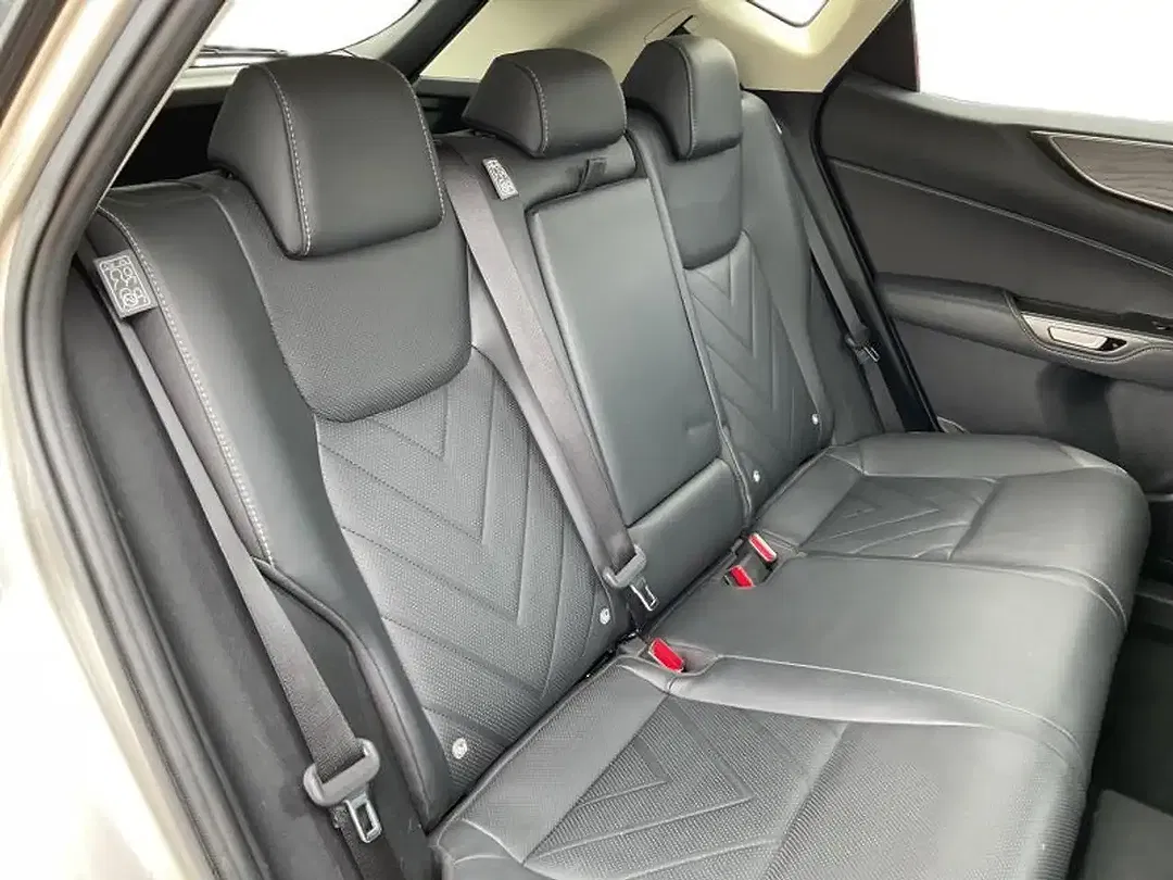 Lexus NX 450h+ PHEV - Thumbnail 9