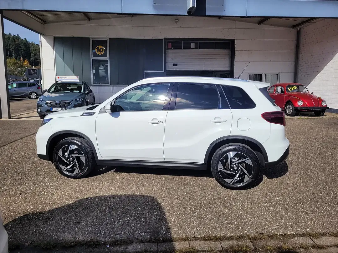 Suzuki Vitara 1.4 4x4 - Thumbnail 3