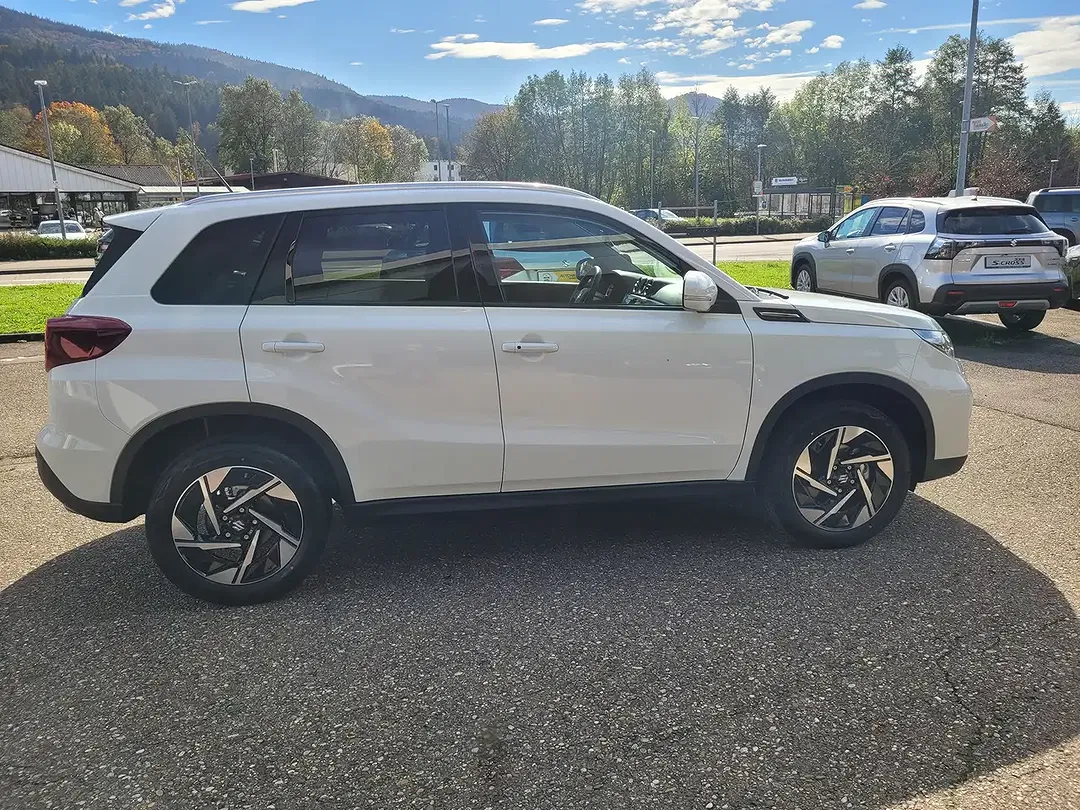 Suzuki Vitara 1.4 4x4 - Thumbnail 8