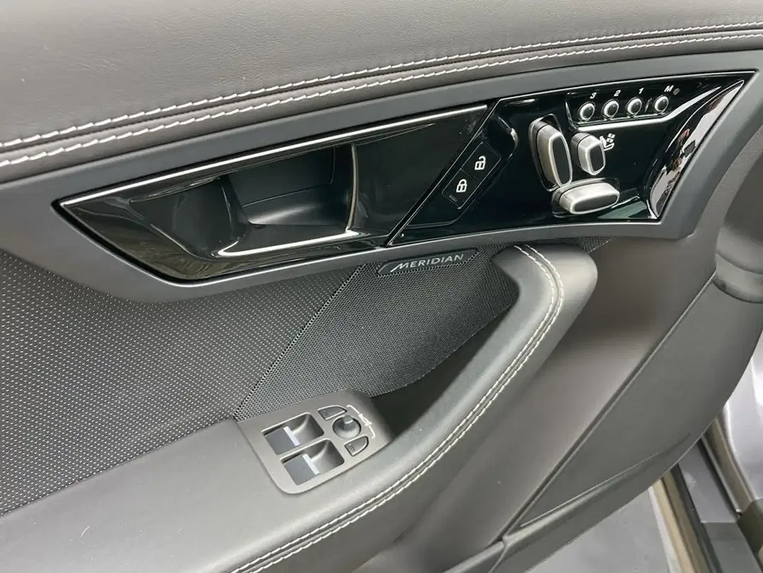 Jaguar F-Type P300 AUT Coupe R-Dynamic - Thumbnail 15