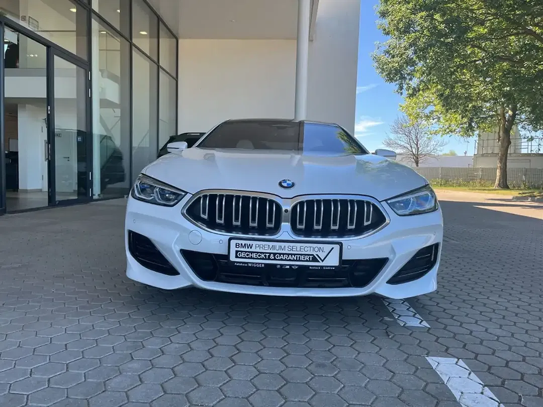 BMW 840 Gran Coupe - Thumbnail 13