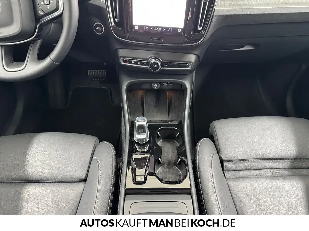 Volvo XC40 B3 Ultra Dark - Thumbnail 9