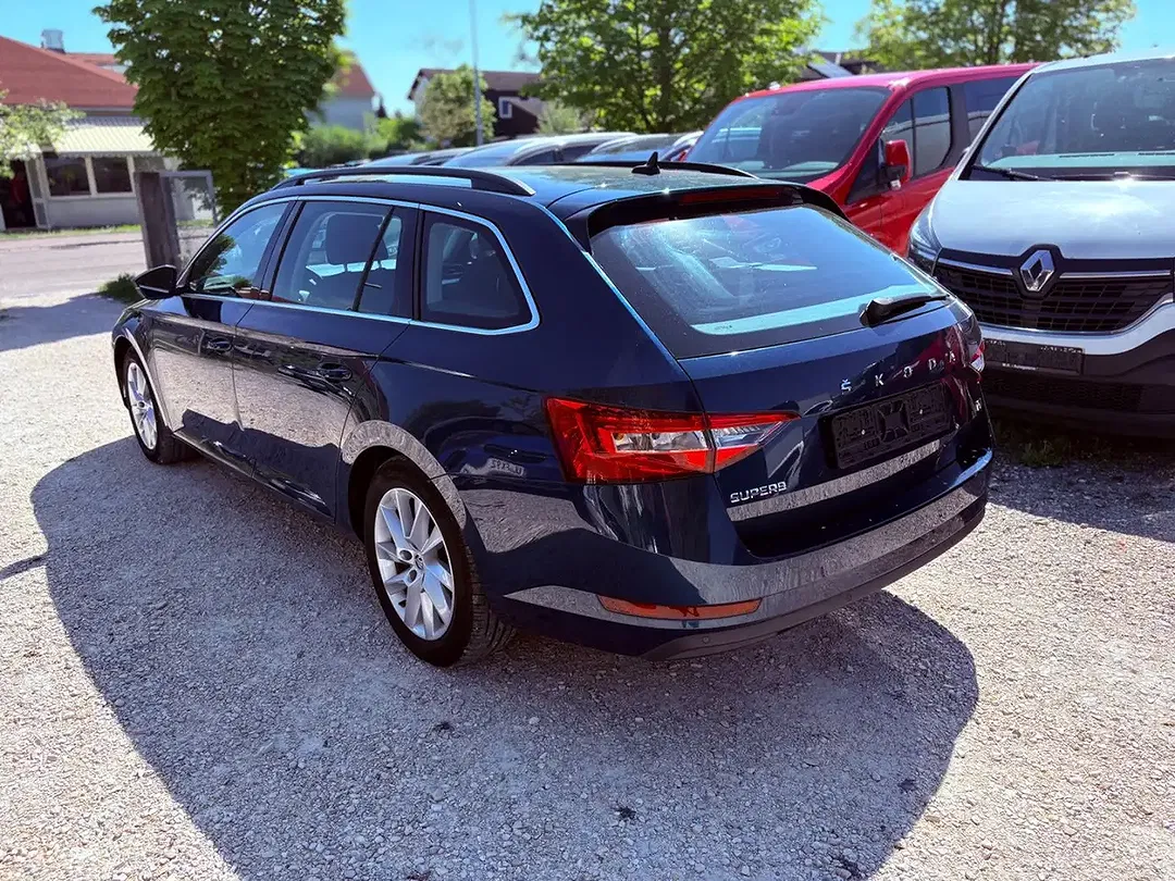 Skoda Superb iV Combi - foto 2