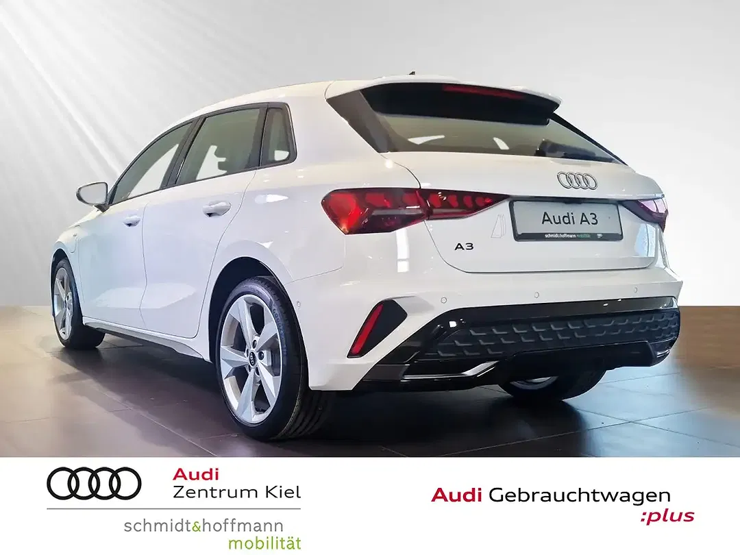 Audi A3 TFSI e S tronic Sportback S line - Thumbnail 3