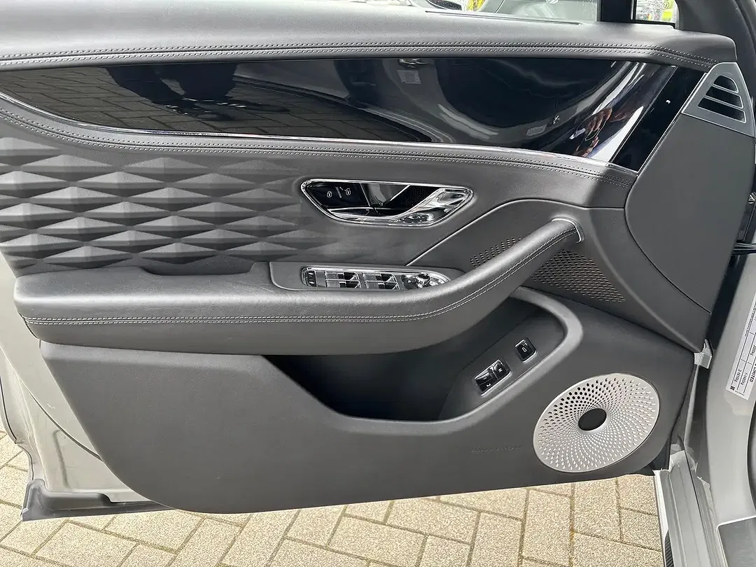 Bentley Flying Spur 6.0 W12 - Thumbnail 12