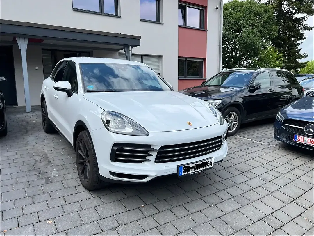 Porsche Cayenne - Thumbnail 11