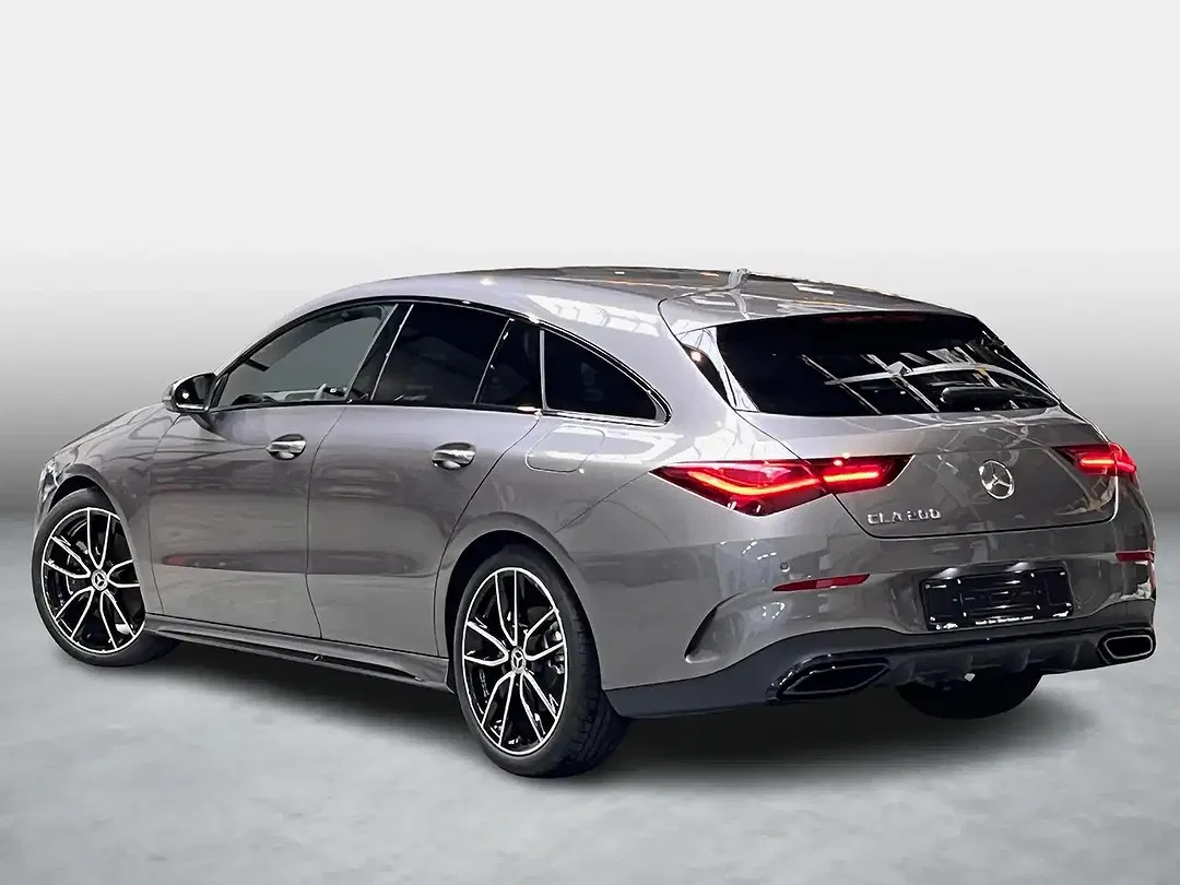 Mercedes-Benz CLA 200 AMG Line - foto 2