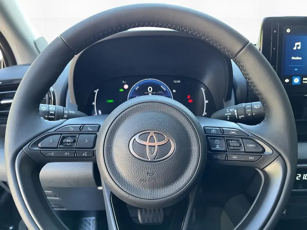 Toyota Yaris Hybrid Teamplayer - Thumbnail 11