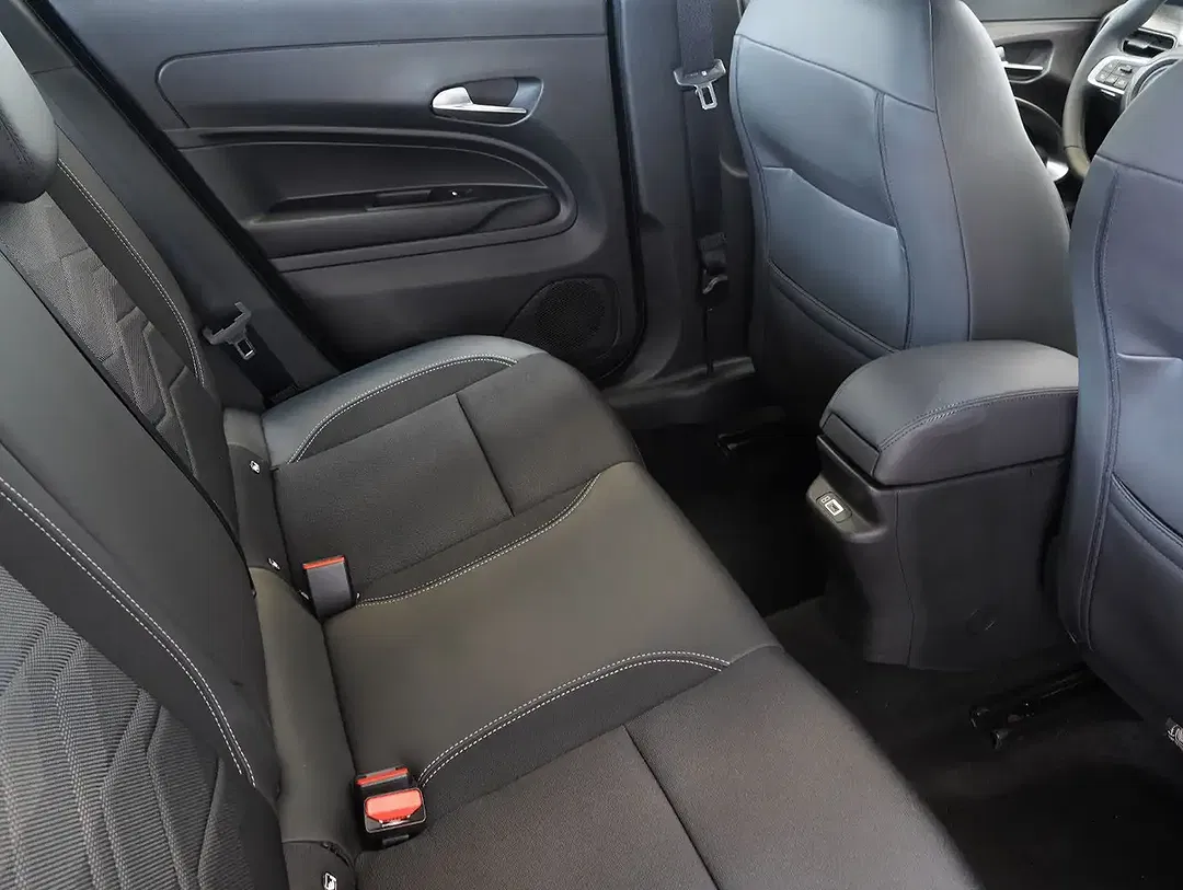 Jeep Avenger 1.2 T-GDI Altitude - foto 15