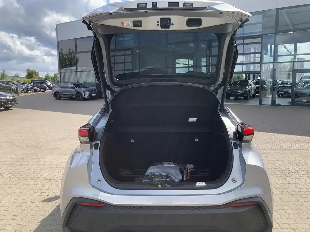 Toyota C-HR Teamplayer - Thumbnail 13