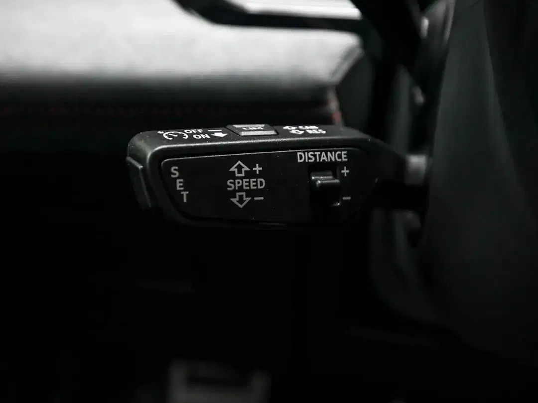 Audi SQ6 e-tron Sportback Edition One - Thumbnail 12