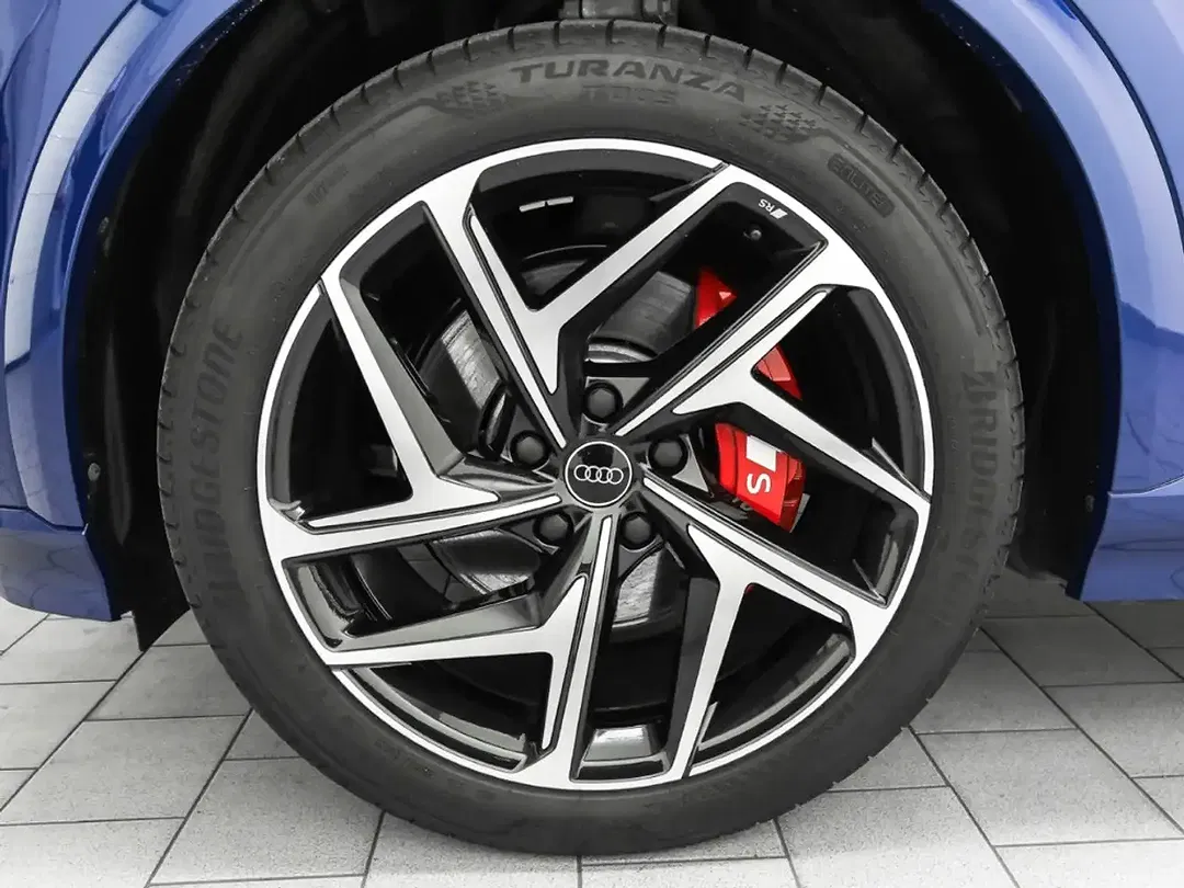 Audi SQ6 e-tron Sportback Edition One - Thumbnail 4