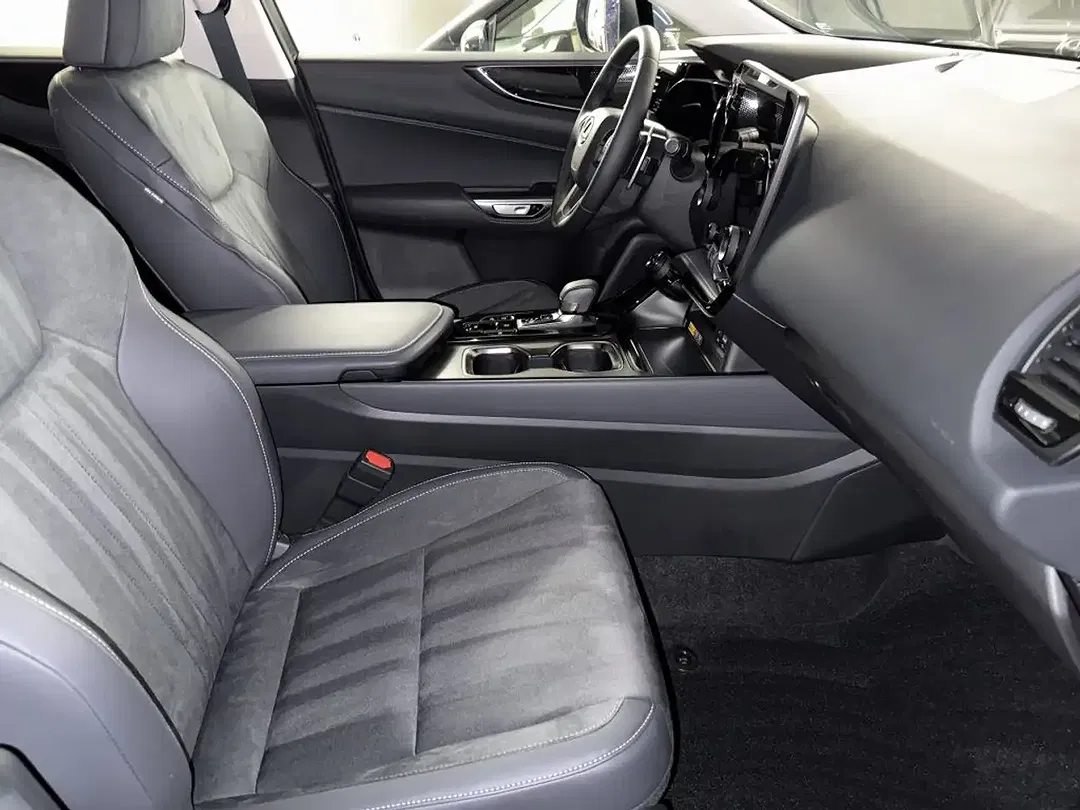 Lexus NX 350h E-FOUR Business - Thumbnail 9