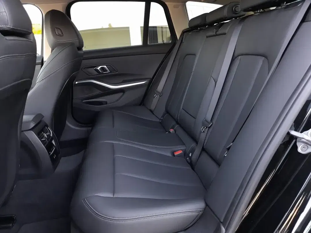 BMW 330 PHEV AUT Touring - Thumbnail 12