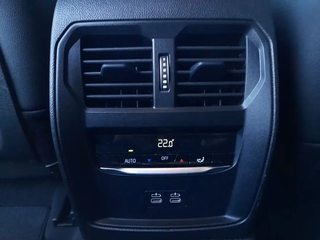 BMW 330 PHEV AUT Touring - Thumbnail 13