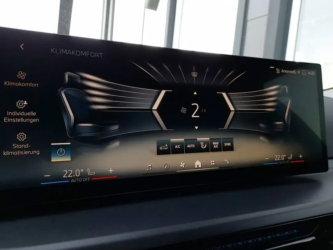 BMW 330 PHEV AUT Touring - Thumbnail 6