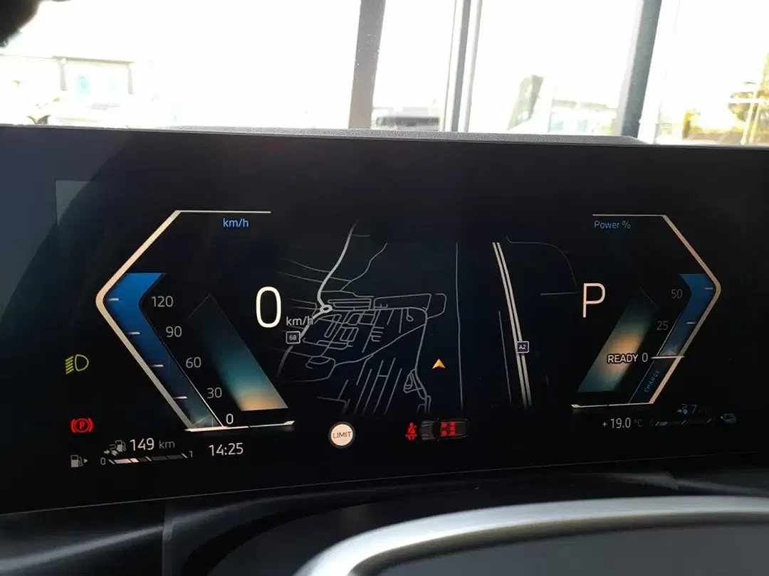 BMW 330 PHEV AUT Touring - Thumbnail 8