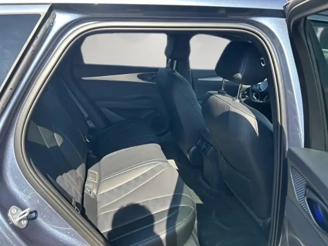 BYD Seal 1.5 DM-i Touring Comfort - Thumbnail 12