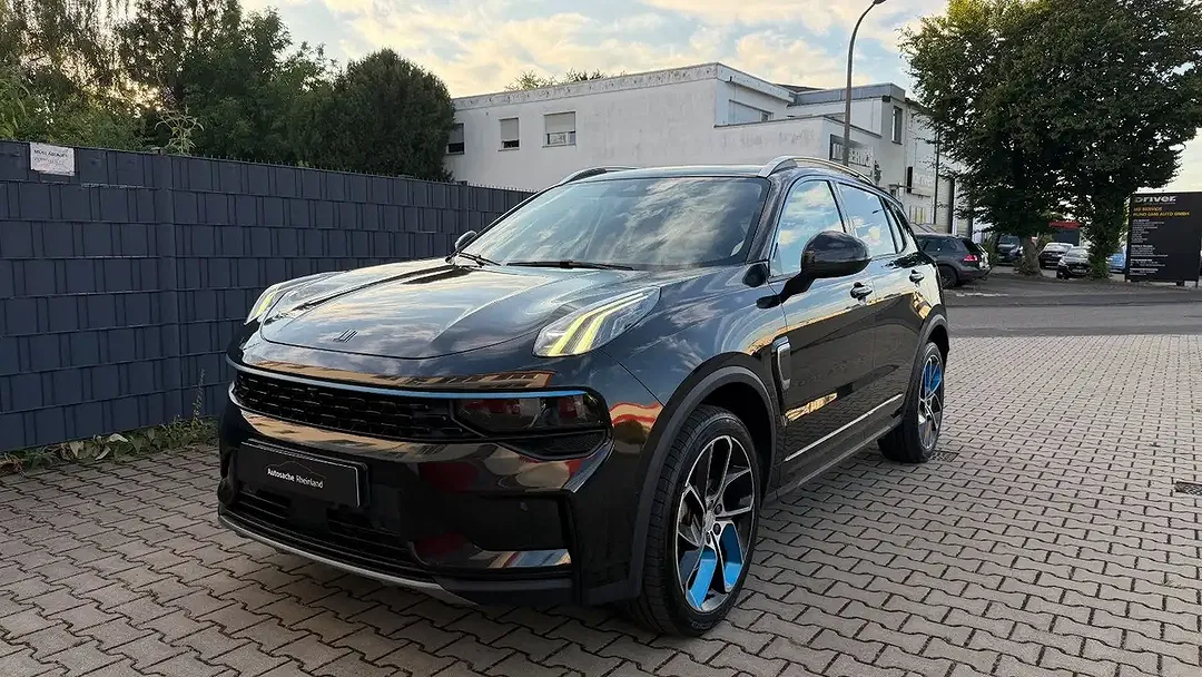 Lynk & Co 01 - foto 1