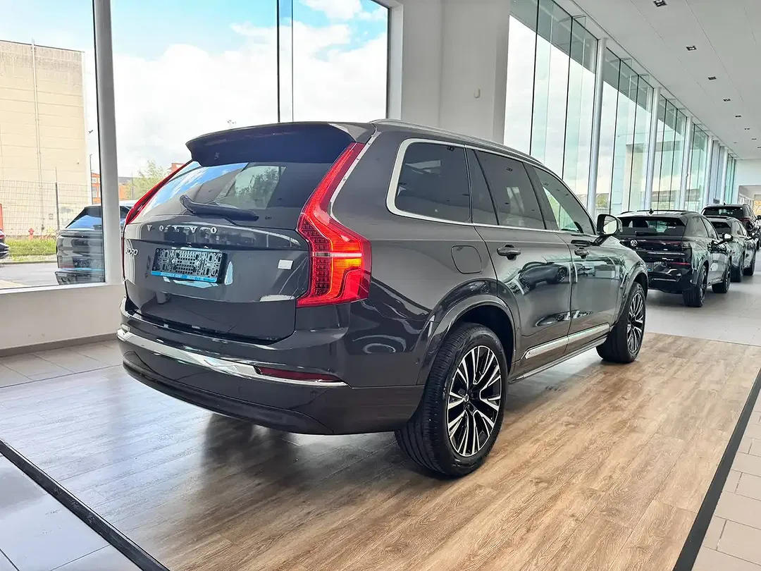Volvo XC90 T8 AWD Plus - Thumbnail 12