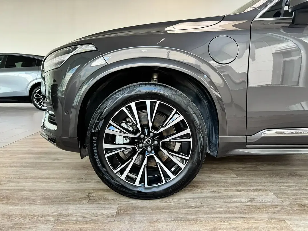 Volvo XC90 T8 AWD Plus - Thumbnail 13
