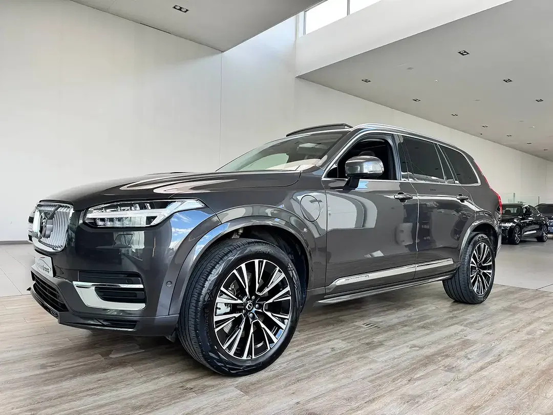 Volvo XC90 T8 AWD Plus - Thumbnail 3