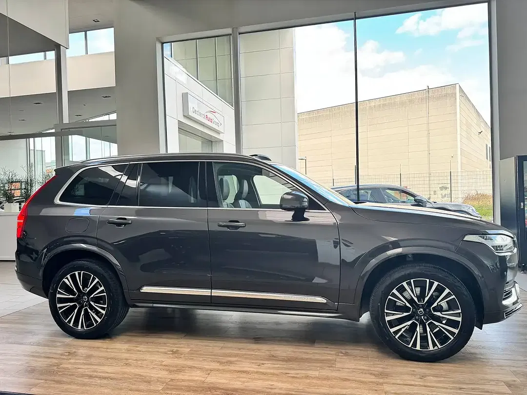 Volvo XC90 T8 AWD Plus - Thumbnail 4