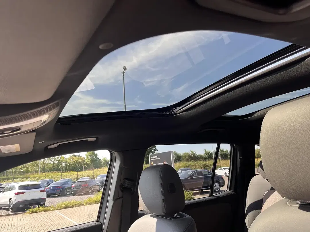 Mercedes-Benz EQB 250 - Thumbnail 18