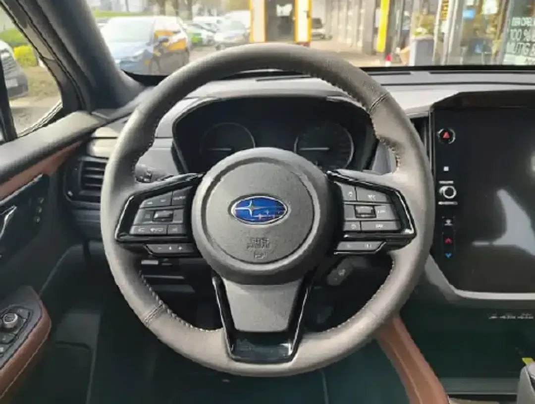 Subaru Forester Platinum - Thumbnail 10