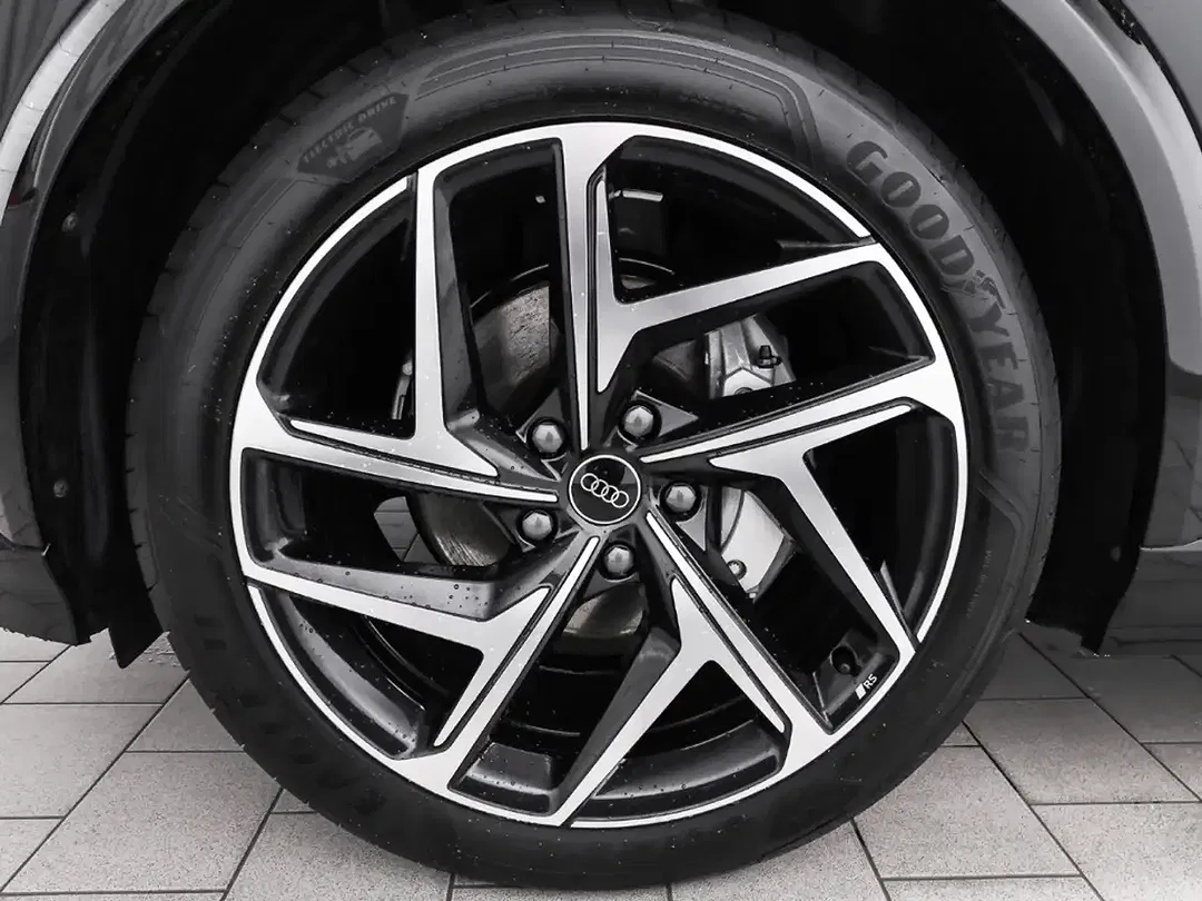 Audi Q6 e-tron quattro Matrix LED S line - Thumbnail 3