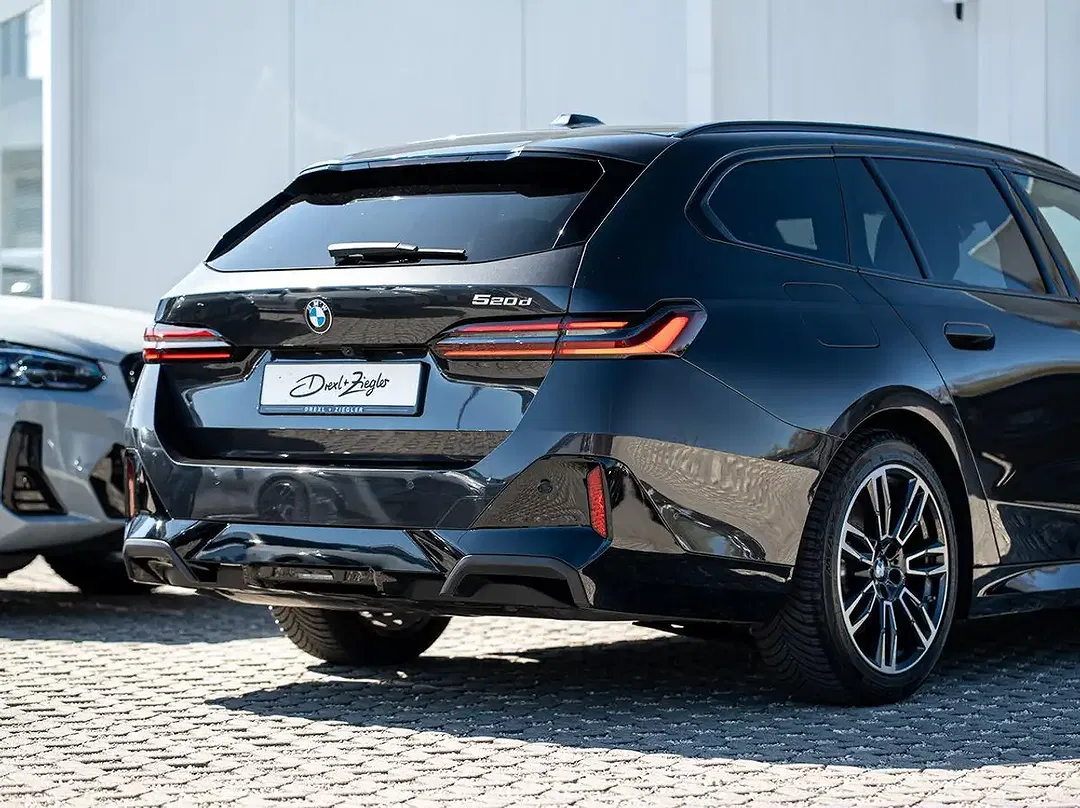 BMW 520 Touring M Sport Pro - Thumbnail 8