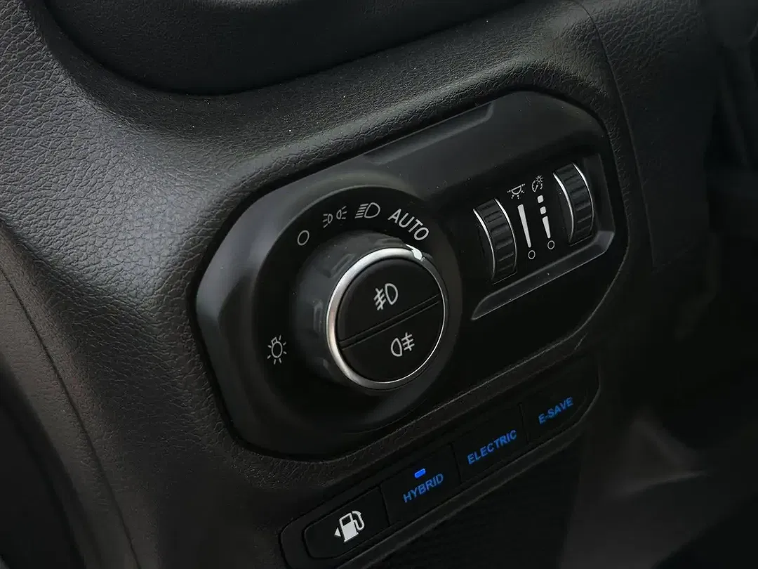 Jeep Wrangler 4xe Unlimited Sahara - Thumbnail 20