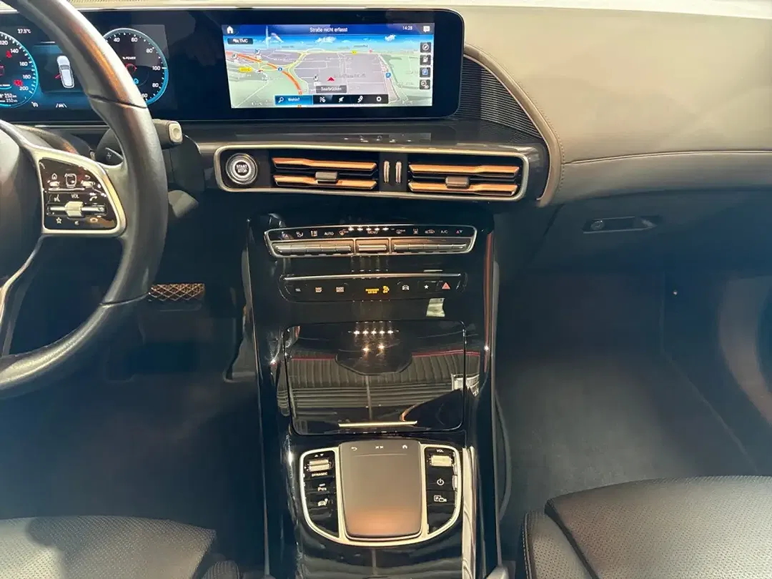 Mercedes-Benz EQC 400 4MATIC - Thumbnail 13